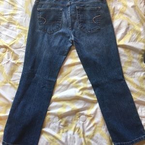 American eagle size 8 CAPRIS